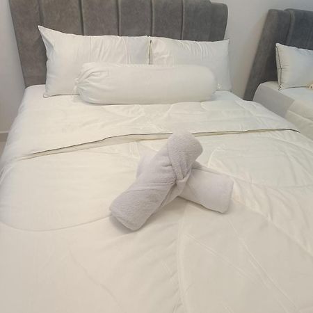 Sky Trees 4 Guests High Floor Nflix Hbo Disney Garden View A1801 조호르 바루 외부 사진