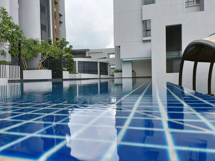 Sky Trees 4 Guests High Floor Nflix Hbo Disney Garden View A1801 조호르 바루 외부 사진