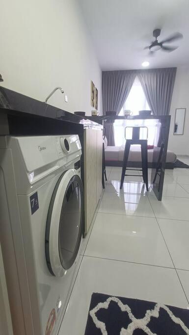 Sky Trees 4 Guests High Floor Nflix Hbo Disney Garden View A1801 조호르 바루 외부 사진